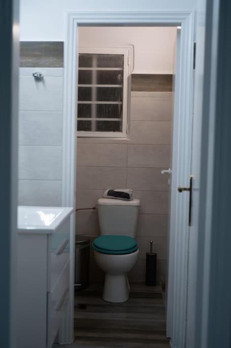 Metaxourgio 2Nd Floor Apartment Athena Bagian luar foto