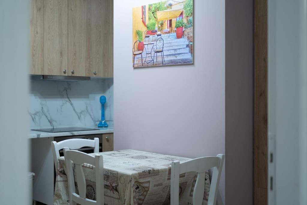 Metaxourgio 2Nd Floor Apartment Athena Bagian luar foto