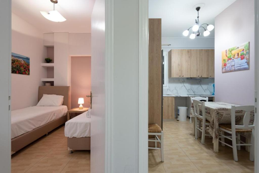 Metaxourgio 2Nd Floor Apartment Athena Bagian luar foto