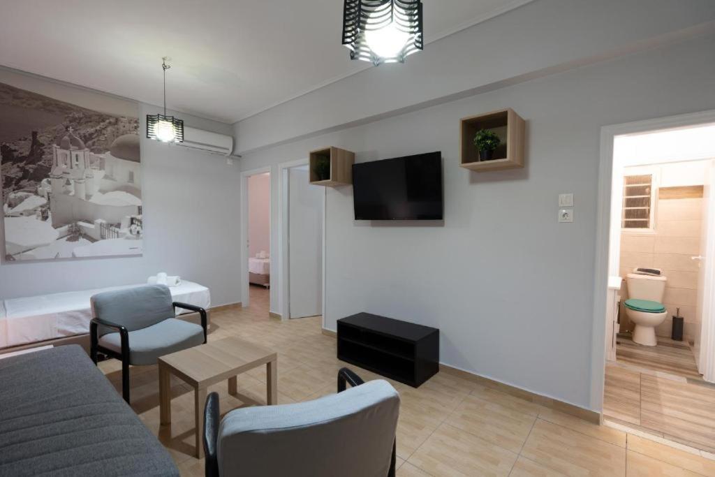 Metaxourgio 2Nd Floor Apartment Athena Bagian luar foto