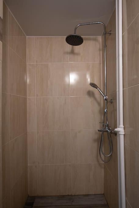 Metaxourgio 2Nd Floor Apartment Athena Bagian luar foto
